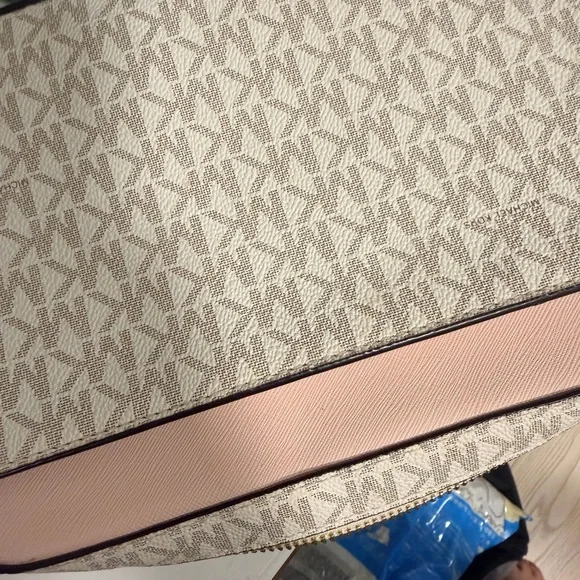 Michael Kors Pink and Vanilla MK Signature Chain Crossbody - Picture 3 of 6